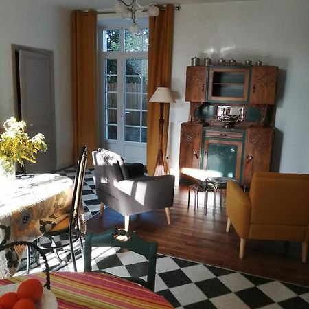 Au Logis De Vechillot Bed & Breakfast Angouleme Bagian luar foto